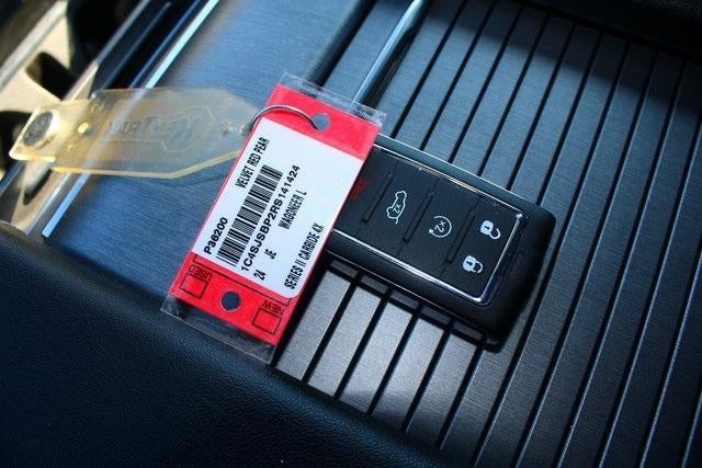 2024 Jeep Wagoneer L Series II Carbide