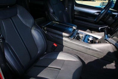 2024 Jeep Wagoneer L Series II Carbide