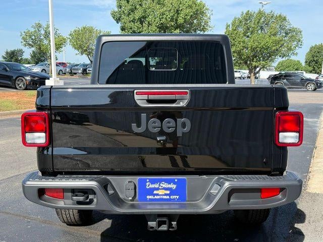 2022 Jeep Gladiator Sport S