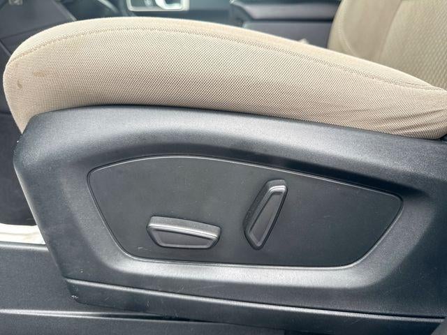 2023 Ford Explorer Base