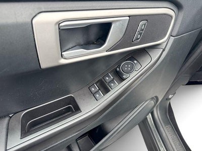 2023 Ford Explorer Base