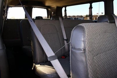 2024 Chevrolet Express Passenger 3500 1LT