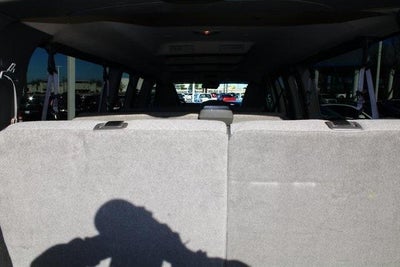 2024 Chevrolet Express Passenger 3500 1LT