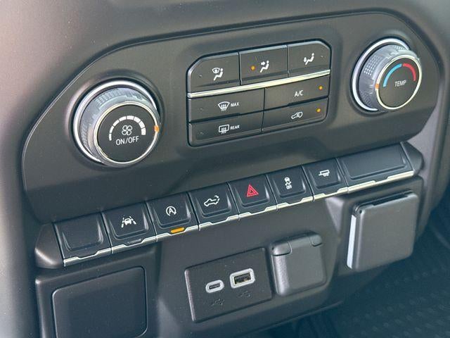 2025 Chevrolet Silverado 1500 Custom