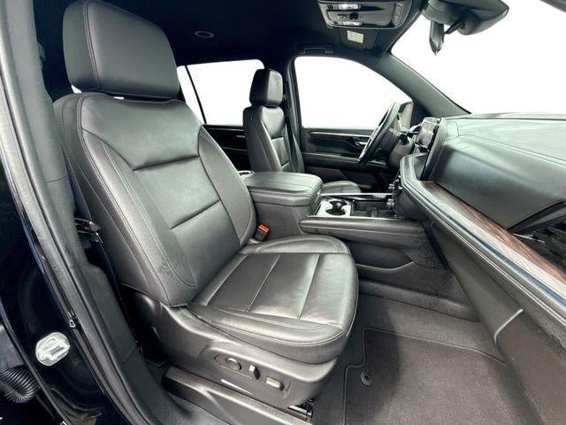 2025 Chevrolet Suburban LT