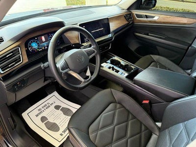 2024 Volkswagen Atlas 2.0T SE w/Technology