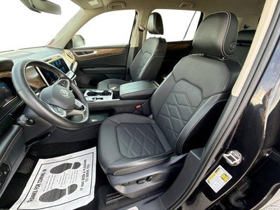 2025 Volkswagen Atlas 2.0T SE w/Technology