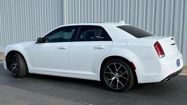 2022 Chrysler 300 300S