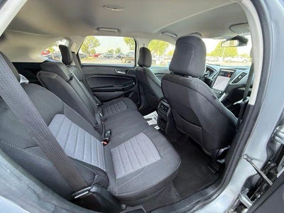 2022 Ford Edge SE