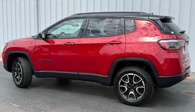2025 Jeep Compass Trailhawk