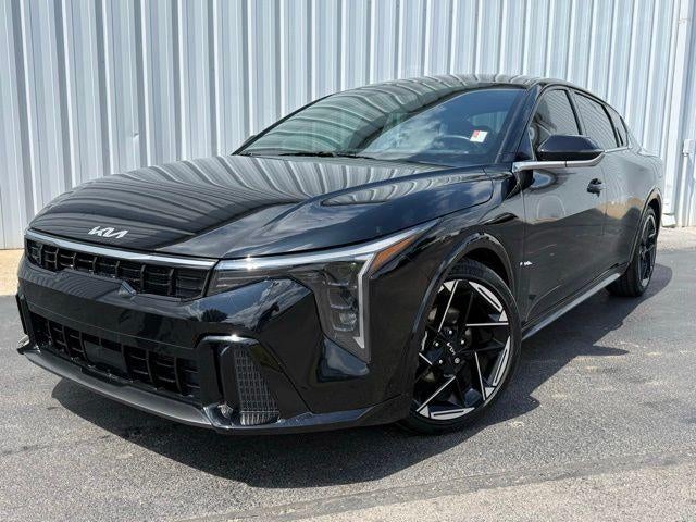 2025 Kia K4 GT-Line AT's photo
