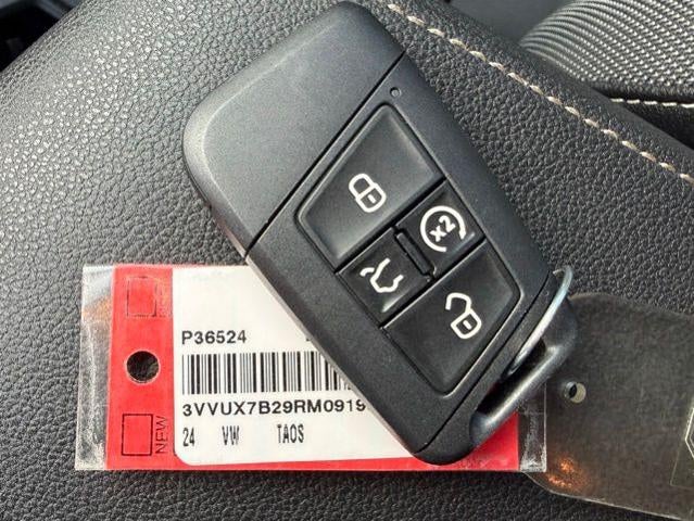 2024 Volkswagen Taos SE