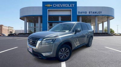 2024 Nissan Pathfinder S