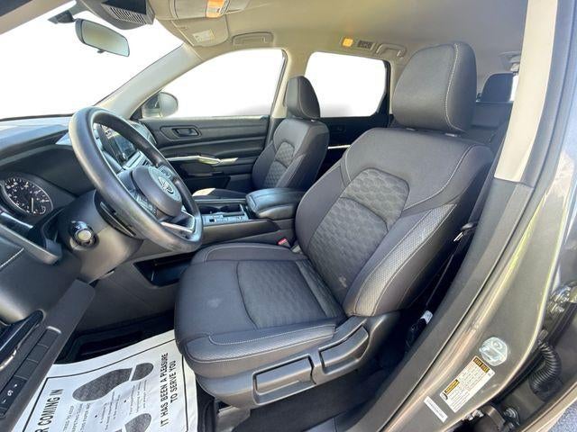 2024 Nissan Pathfinder S