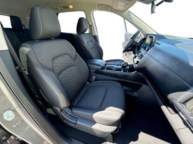 2024 Nissan Pathfinder S