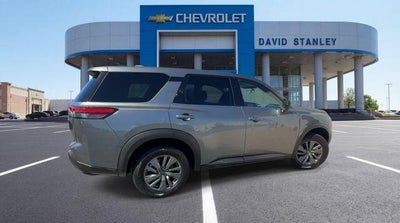 2024 Nissan Pathfinder S