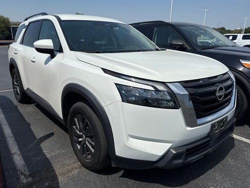 2023 Nissan Pathfinder SV