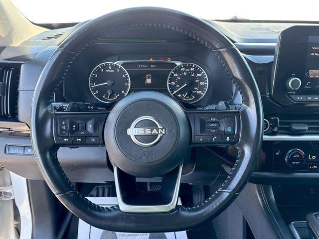 2023 Nissan Pathfinder SV