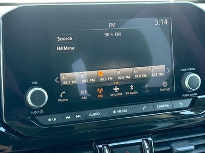 2023 Nissan Pathfinder SV