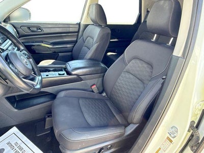 2023 Nissan Pathfinder SV