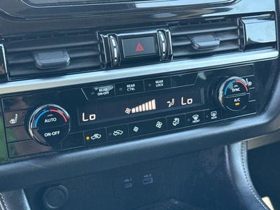 2023 Nissan Pathfinder SV