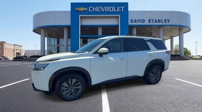 2023 Nissan Pathfinder SV