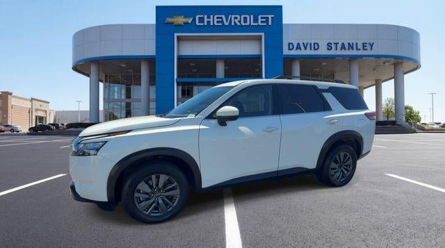 2023 Nissan Pathfinder SV