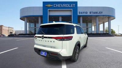 2023 Nissan Pathfinder SV