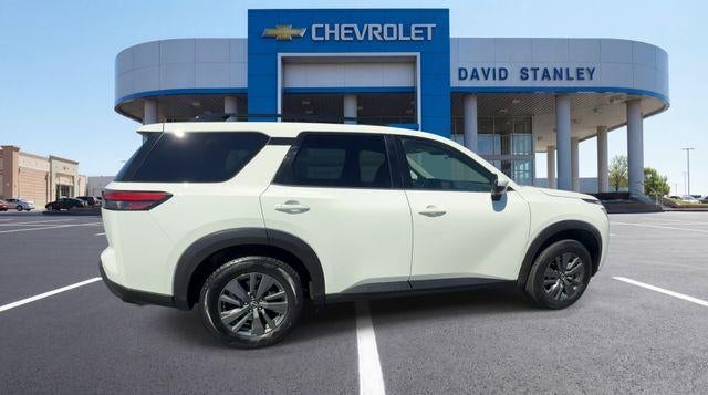 2023 Nissan Pathfinder SV