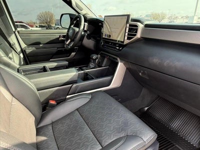 2025 Toyota Tundra 4WD SR5