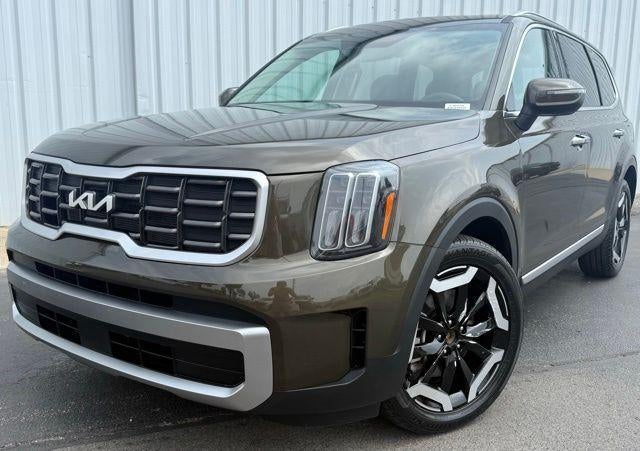 2025 Kia Telluride S AWD's photo
