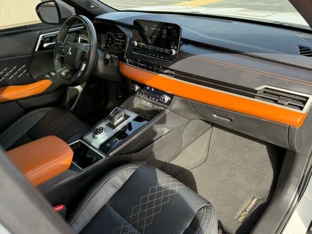 2023 Mitsubishi Outlander SEL