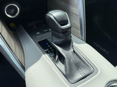 2024 Toyota Venza LE
