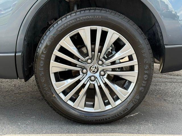2024 Toyota Venza LE