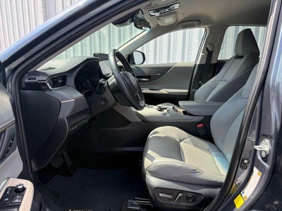 2024 Toyota Venza LE