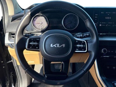 2024 Kia Carnival LX