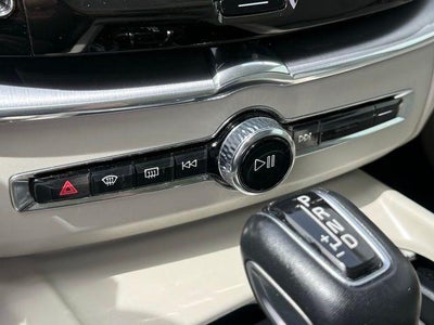 2020 Volvo XC60 Momentum