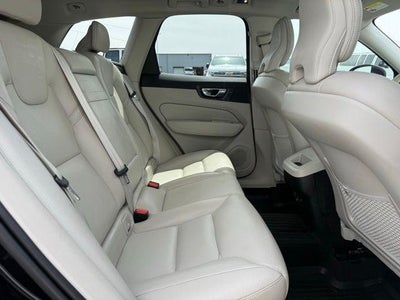 2020 Volvo XC60 Momentum