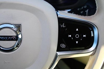 2023 Volvo XC60 Recharge Plug-In Hyb Core Bright Theme