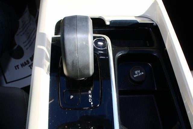 2023 Volvo XC60 Recharge Plug-In Hyb Core Bright Theme