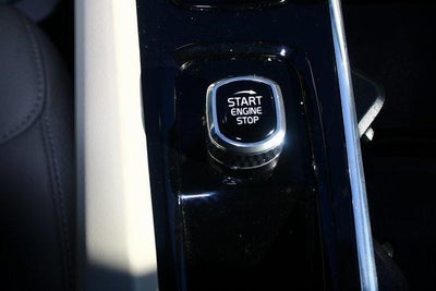 2023 Volvo XC60 Recharge Plug-In Hyb Core Bright Theme